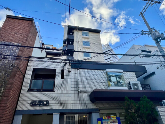14722978/外観1
